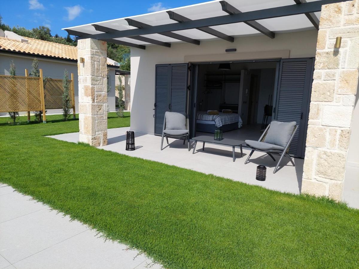 Alekos Beach Houses-Elia Villas ليكسوري المظهر الخارجي الصورة