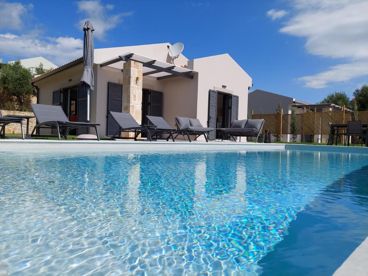 Alekos Beach Houses-Elia Villas ليكسوري المظهر الخارجي الصورة